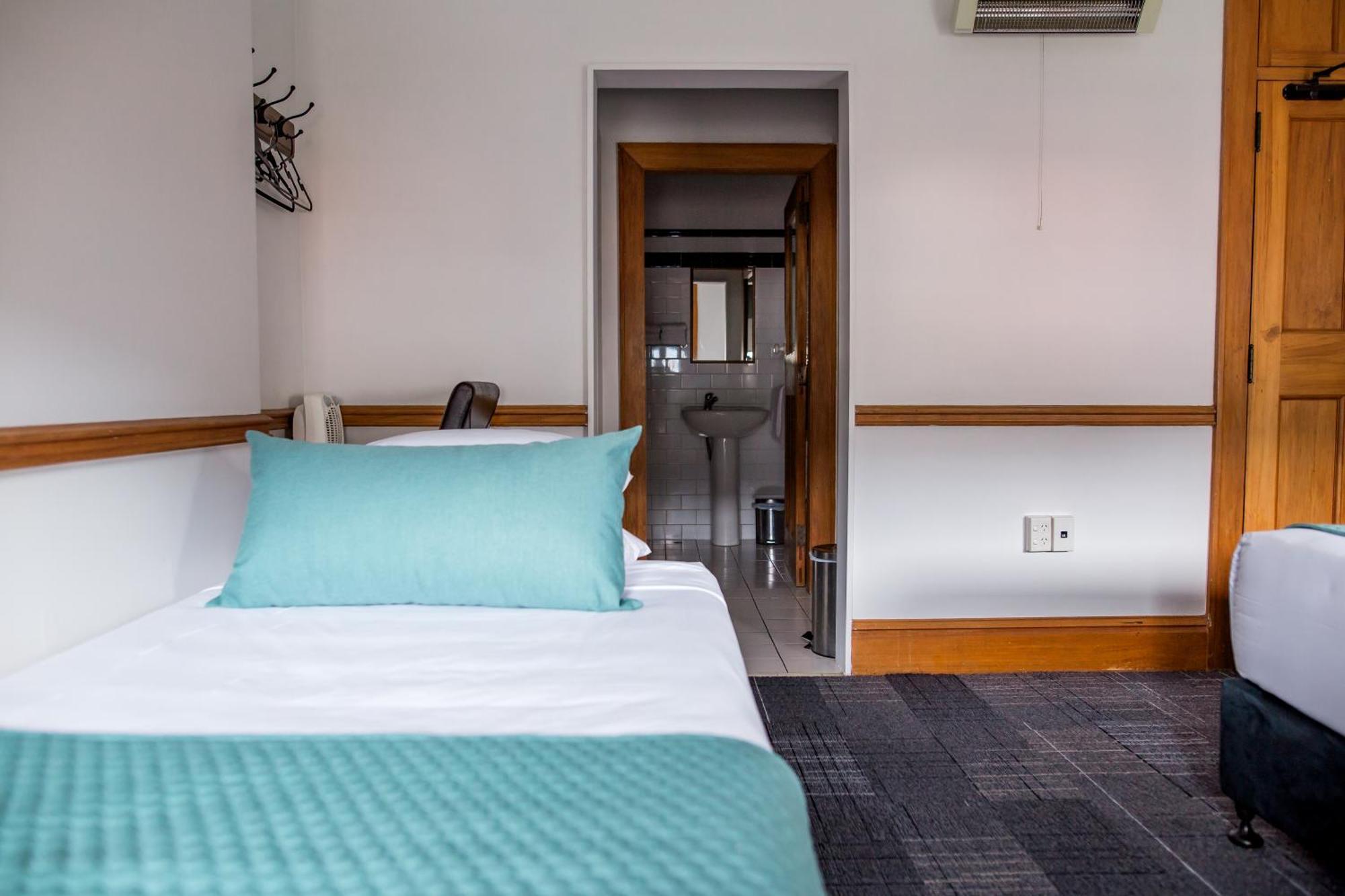 The Cambridge Hotel & Backpackers Wellington Ngoại thất bức ảnh