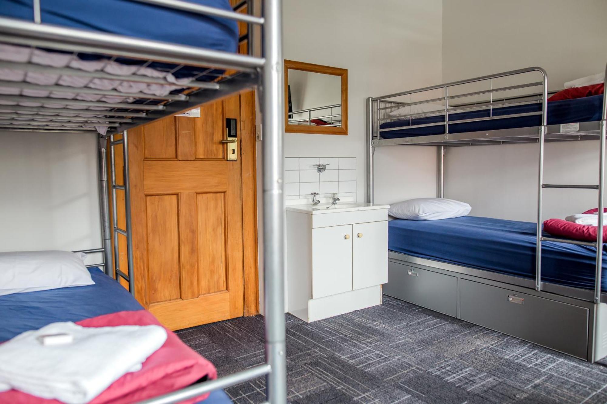 The Cambridge Hotel & Backpackers Wellington Ngoại thất bức ảnh