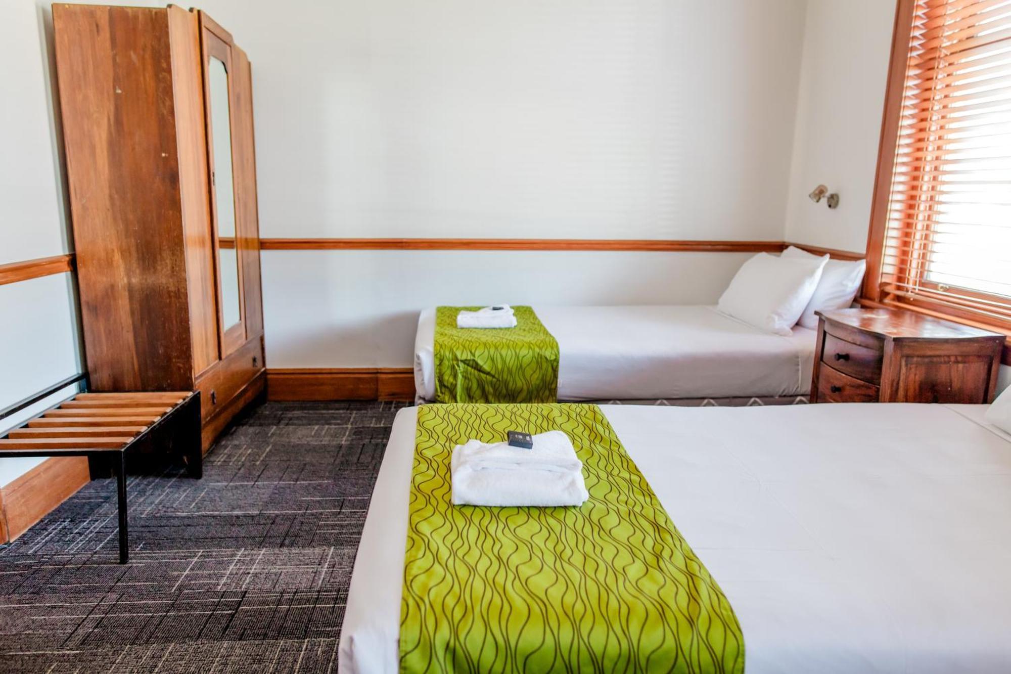 The Cambridge Hotel & Backpackers Wellington Ngoại thất bức ảnh